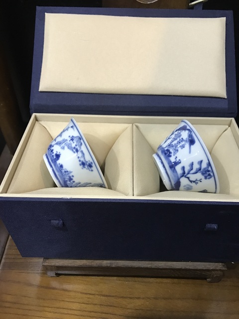 古玩陶瓷(精品品茗杯)清·康熙·訪友圖·青花品茗杯一對(duì)拍賣,當(dāng)前價(jià)格2097元