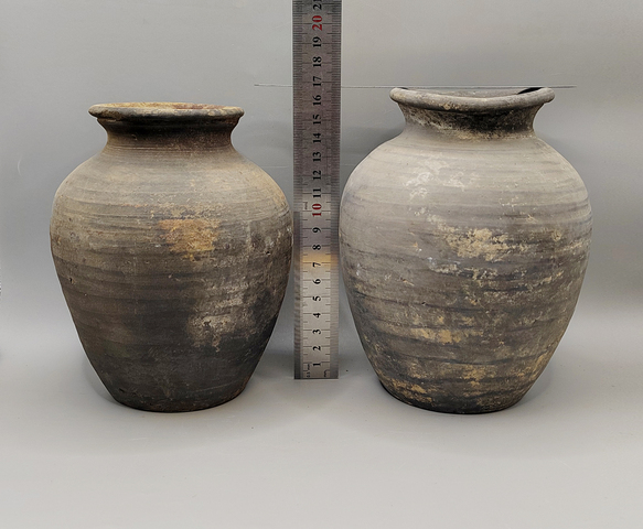 古玩陶瓷漢代黑陶弦紋撇口罐拍賣,當(dāng)前價(jià)格350元