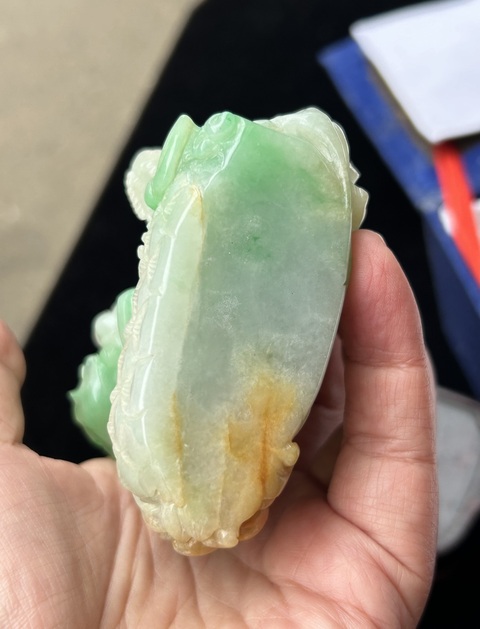 古玩玉器清代觀音翡翠雕件拍賣,當(dāng)前價(jià)格180000元