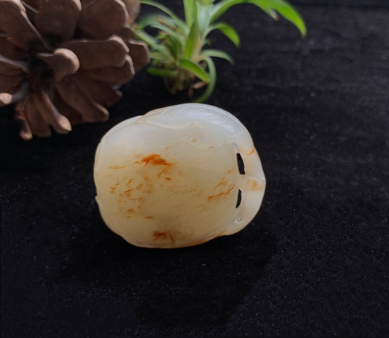 古玩玉器清代和田玉雕“瓜果墜”拍賣，當(dāng)前價格25500元