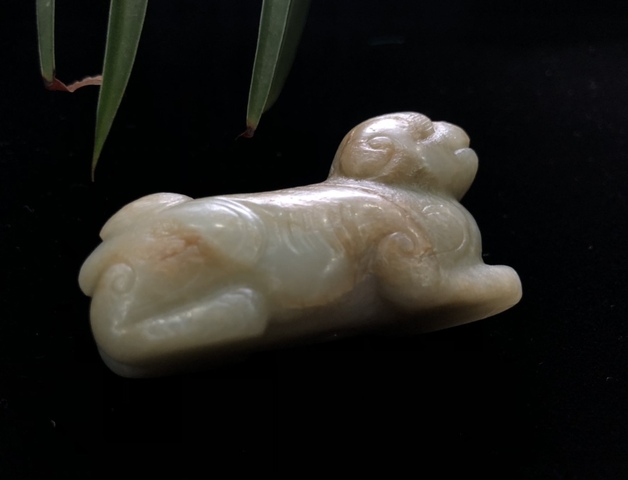 古玩玉器明代和田玉雕“瑞獸”拍賣,當前價格32000元