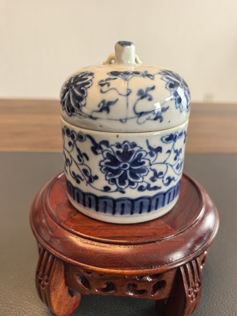 古玩陶瓷官窯畫(huà)片青花纏枝花卉溫酒壺拍賣(mài),當(dāng)前價(jià)格1800元