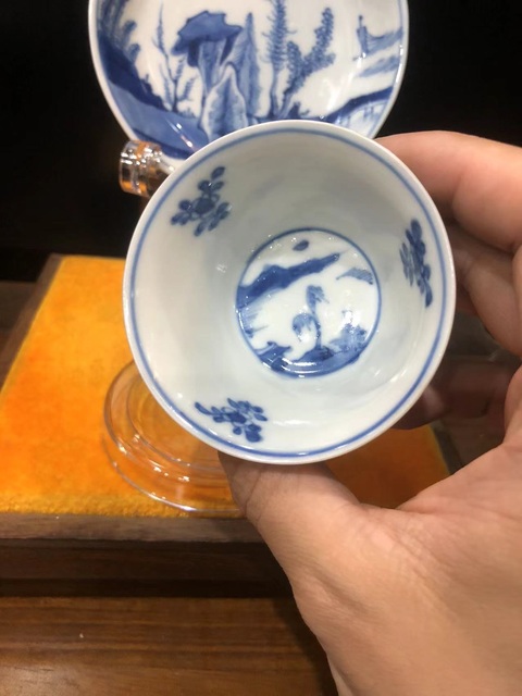 古玩陶瓷(館藏級杯碟)清·康熙·訪友圖·青花杯碟套裝拍賣,當前價格1456元
