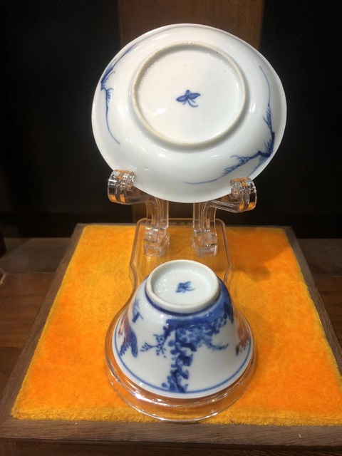 古玩陶瓷(館藏級杯碟)清·康熙·訪友圖·青花杯碟套裝拍賣,當前價格1456元