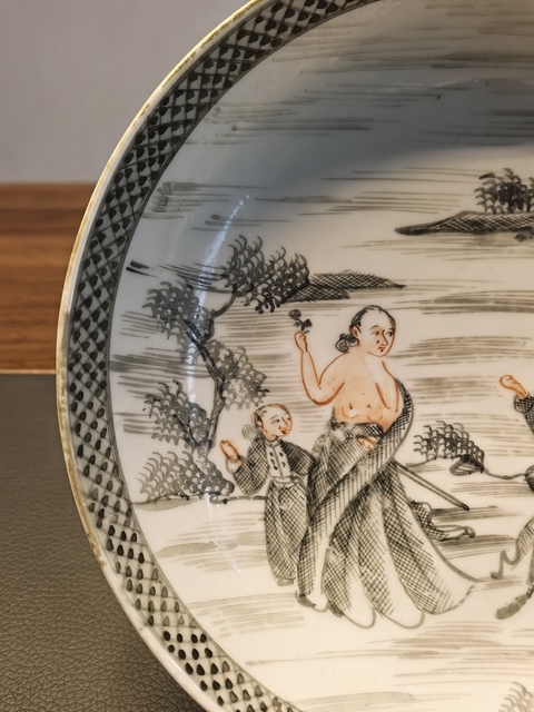 古玩陶瓷乾隆春宮墨彩礬紅西洋人物盤拍賣，當前價格1980元