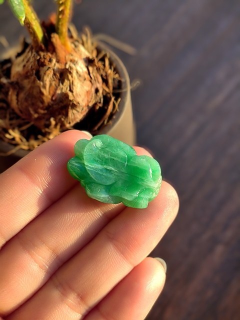 古玩玉器創匯天然翡翠雕“花卉佩”拍賣,當前價格3500元