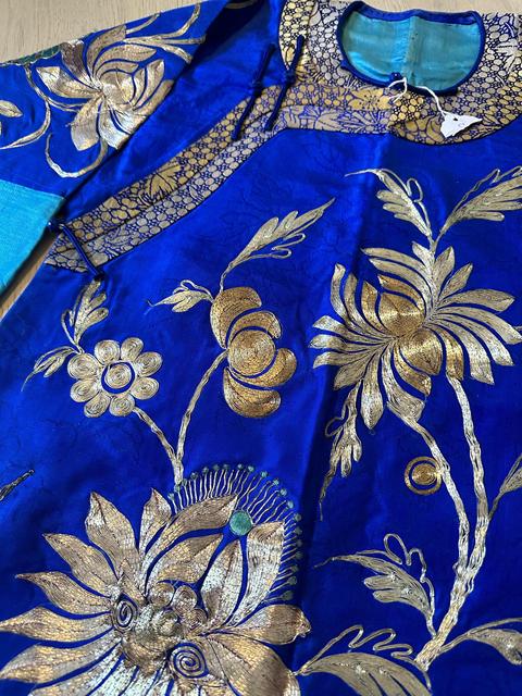 古玩雜項刺繡吉服拍賣，當前價格7000元