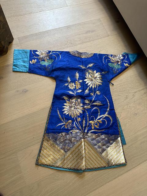 古玩雜項刺繡吉服拍賣，當前價格7000元
