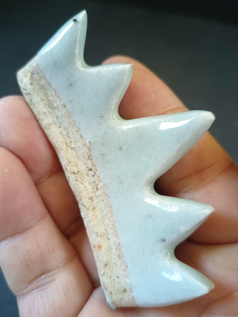 古玩陶瓷（全品）清中期豆青釉文房筆架山，文房器路份高尺寸：直徑7.8cm，高4.5cm拍賣，當前價格498元