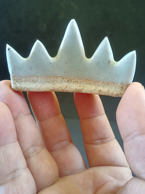 古玩陶瓷（全品）清中期豆青釉文房筆架山，文房器路份高尺寸：直徑7.8cm，高4.5cm拍賣，當前價格498元