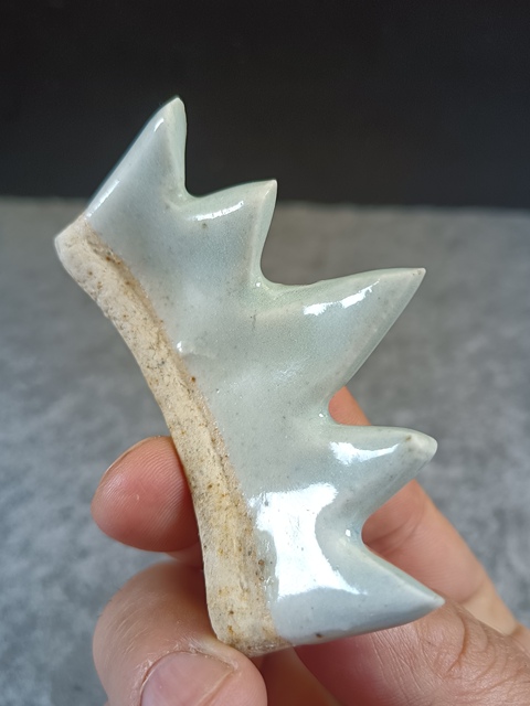 古玩陶瓷（全品）清中期豆青釉文房筆架山拍賣，當(dāng)前價格188元