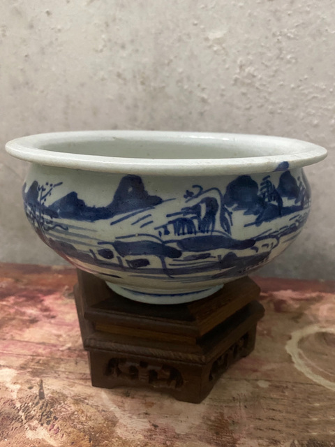 古玩陶瓷清中期青花山水香爐拍賣,當前價格650元