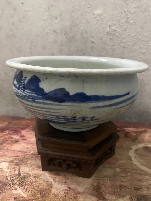 古玩陶瓷清中期青花山水香爐拍賣,當前價格650元