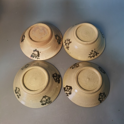 古玩陶瓷明龍泉米黃釉青花茶盞拍賣,當(dāng)前價(jià)格226元