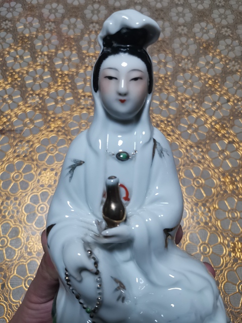 古玩陶瓷觀音塑像拍賣，當前價格650元