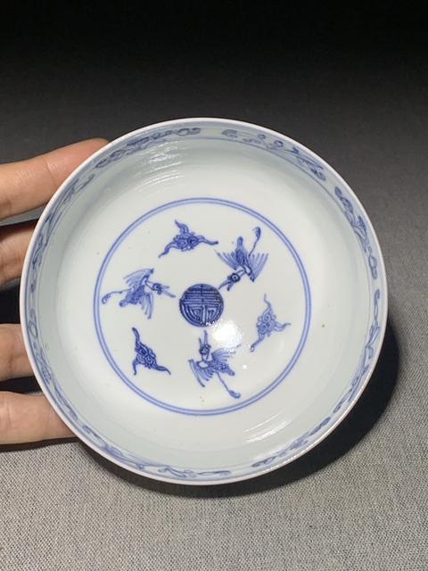 古玩陶瓷清中晚期青花云鶴團(tuán)壽紋碗一對(duì)拍賣,當(dāng)前價(jià)格2288元