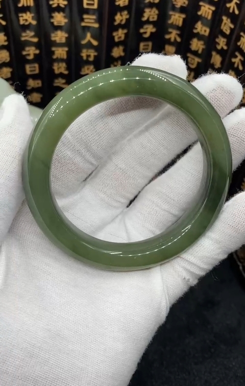 古玩玉器湖水綠和田玉手鐲拍賣，當前價格280元