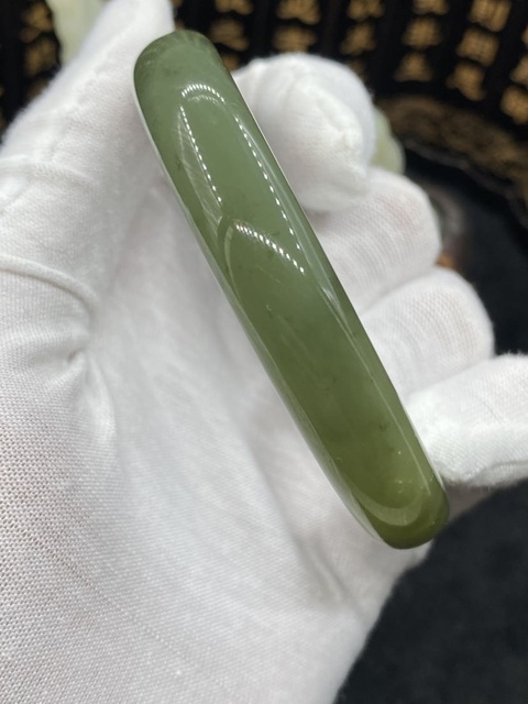 古玩玉器湖水綠和田玉手鐲拍賣，當前價格280元