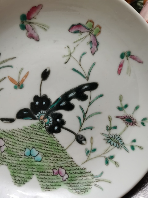 古玩陶瓷花蝶紋粉彩盤拍賣,當前價格288元