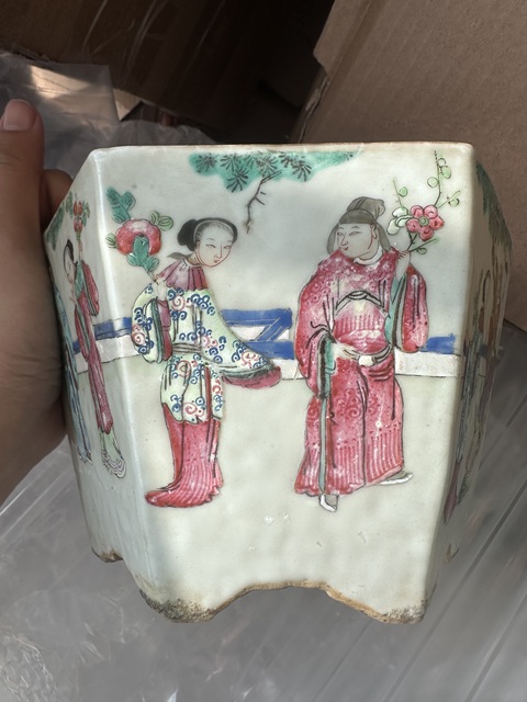 古玩陶瓷粉彩十二花神紋花盆拍賣,當前價格7000元