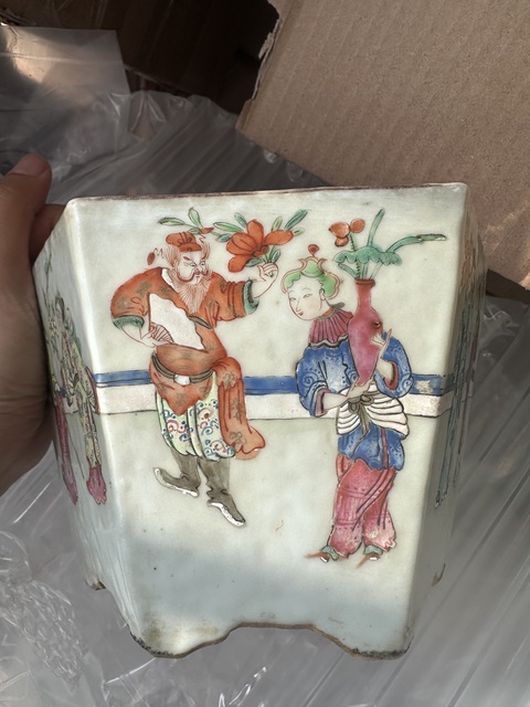 古玩陶瓷粉彩十二花神紋花盆拍賣,當前價格7000元