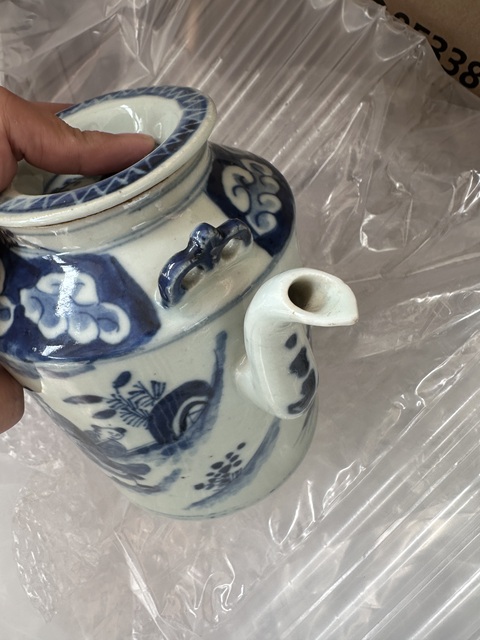 古玩陶瓷青花人物故事攜琴訪(fǎng)友紋茶壺拍賣(mài),當(dāng)前價(jià)格2000元