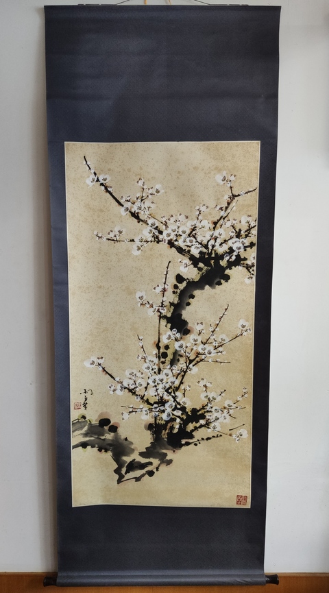 古玩字畫當代名家 王雪濤先生入室弟子 神童畫家 田雨霖先生 白梅圖 手工原裱立軸拍賣,當前價格2988元