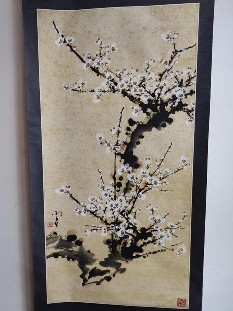古玩字畫當代名家 王雪濤先生入室弟子 神童畫家 田雨霖先生 白梅圖 手工原裱立軸拍賣,當前價格2988元