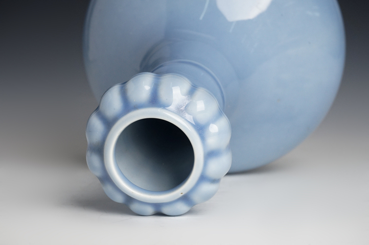 古玩陶瓷天藍釉蒜頭瓶拍賣，當前價格12888元