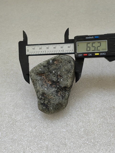 古玩玉器天然翡翠原石料拍賣,當(dāng)前價(jià)格450元