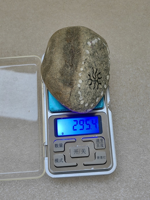 古玩玉器天然翡翠原石料拍賣，當前價格220元