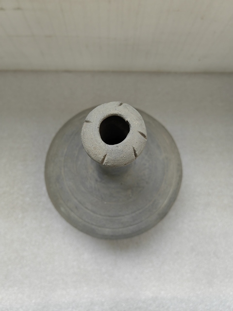 古玩陶瓷灰陶蒜頭瓶拍賣,當前價格1600元