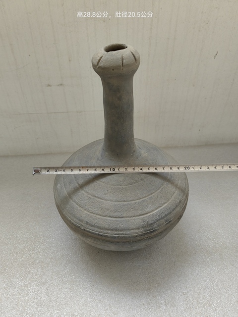古玩陶瓷灰陶蒜頭瓶拍賣,當前價格1600元