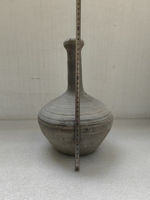 古玩陶瓷灰陶蒜頭瓶拍賣,當前價格1600元