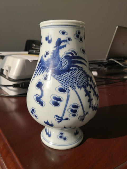 古玩陶瓷龍鳳紋瓶拍賣，當(dāng)前價格3588元