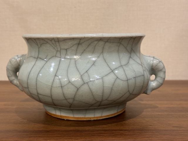 古玩陶瓷清雍正“仙窯吳震”款哥釉爐拍賣，當前價格32500元