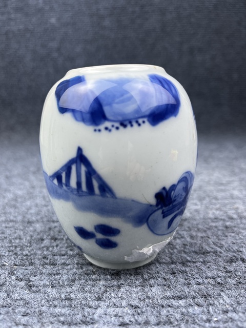 古玩陶瓷康熙青花人物紋蓮子罐拍賣,當(dāng)前價(jià)格2288元