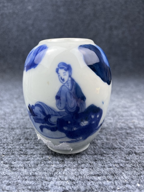 古玩陶瓷康熙青花人物紋蓮子罐拍賣,當(dāng)前價(jià)格2288元