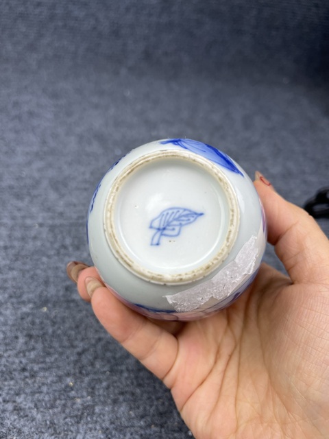 古玩陶瓷康熙青花人物紋蓮子罐拍賣,當(dāng)前價(jià)格2288元