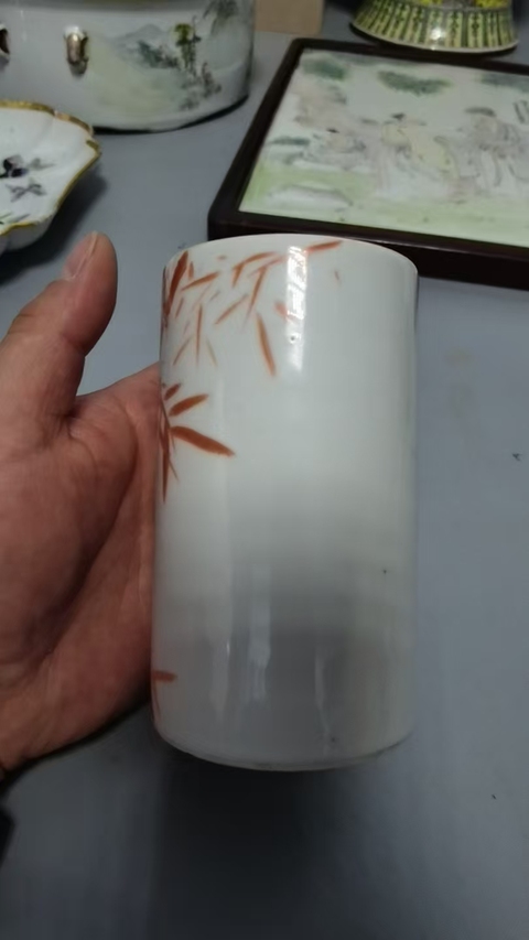 古玩陶瓷晚清礬紅竹子紋筆筒拍賣，當(dāng)前價格1800元