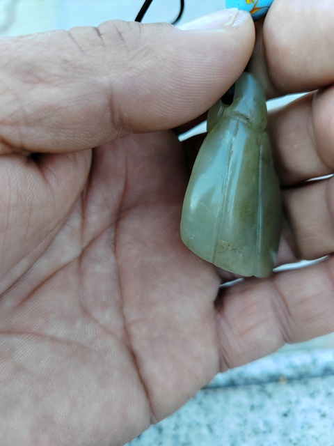 古玩玉器清代新疆和田玉籽料雕“蓮蓬”掛件拍賣,當前價格4999元