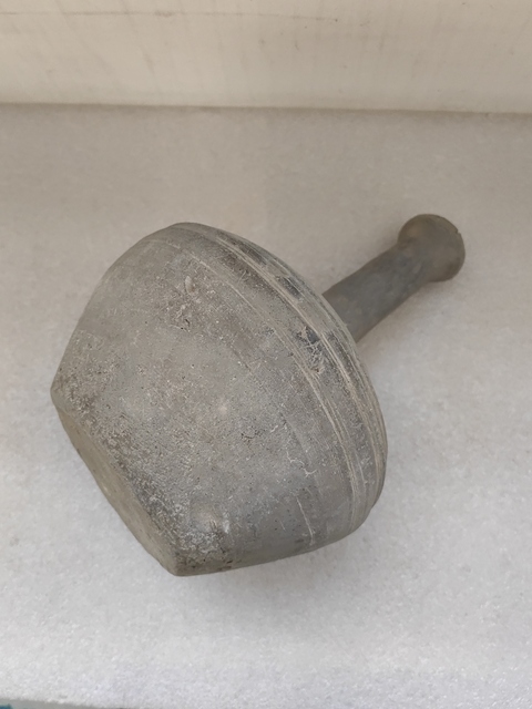 古玩陶瓷灰陶蒜頭瓶拍賣,當前價格1600元