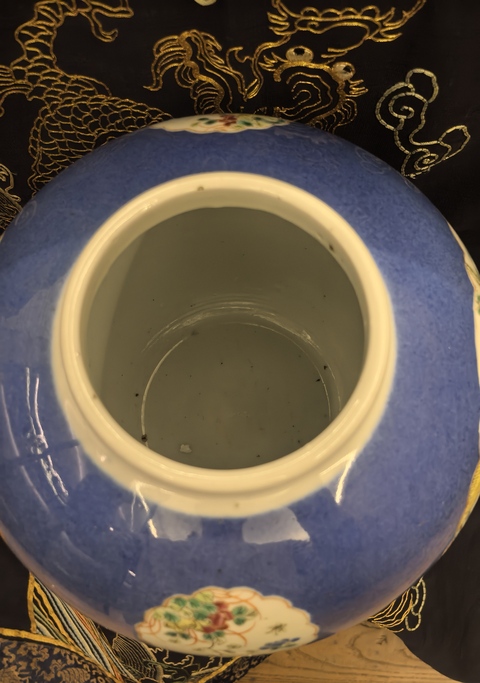 古玩陶瓷清晚期灑藍開光五彩人物故事紋蓋罐拍賣，當前價格28888元