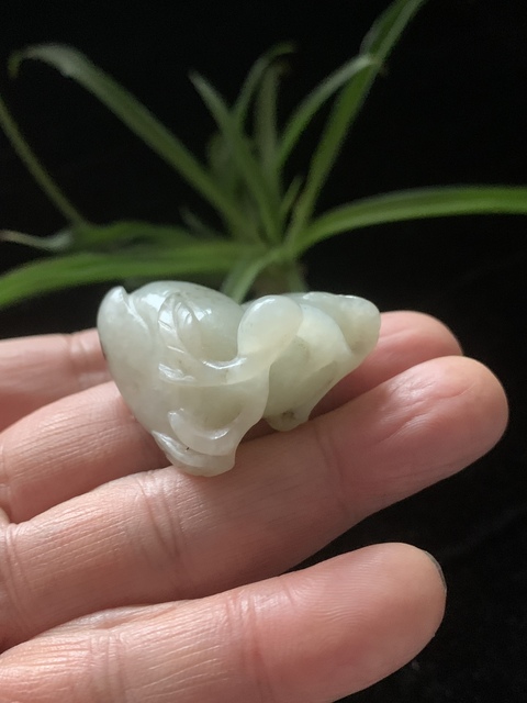 古玩玉器明末清初和田玉雕“瓜果墜”拍賣，當前價格11000元