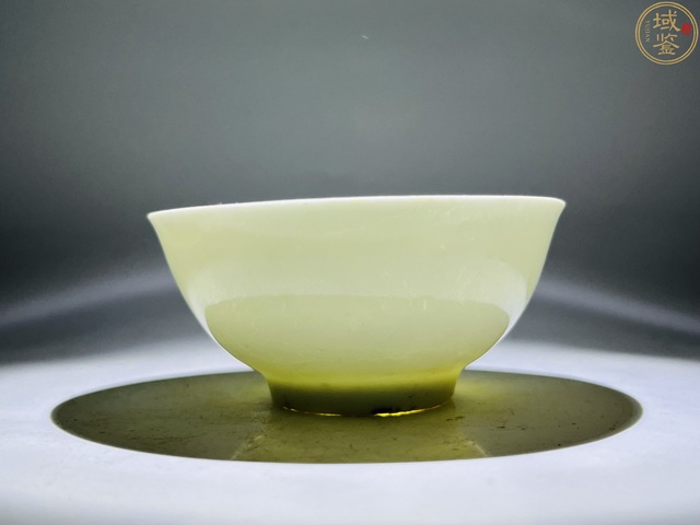 古玩陶瓷（通亮漂亮）甜白釉壓手杯拍賣，當前價格999元