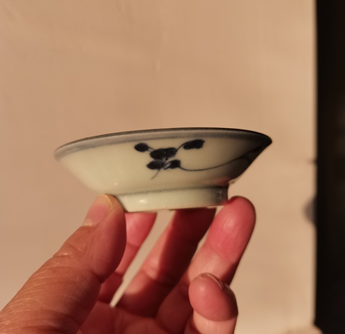 古玩陶瓷青花纏枝花卉紋斗笠盤拍賣,當前價格0元