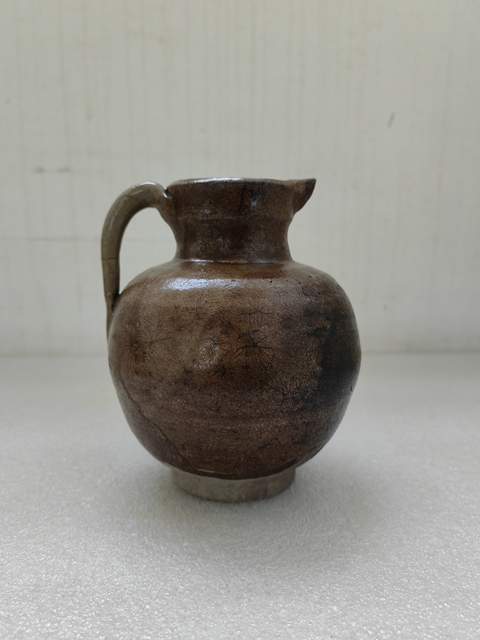 古玩陶瓷褐釉花澆拍賣，當前價格680元