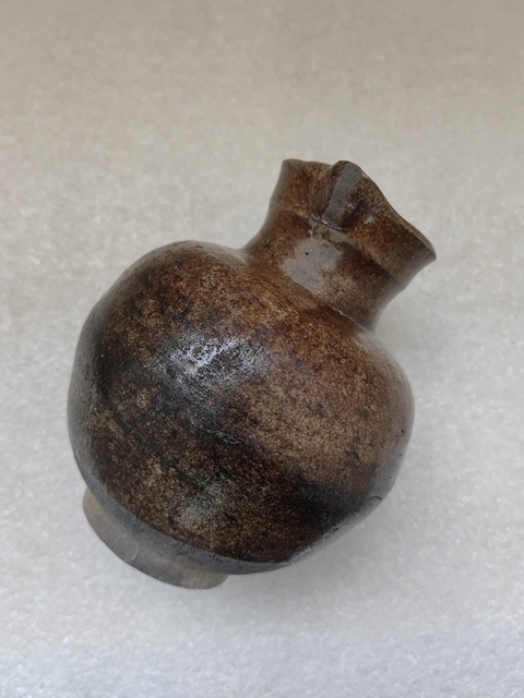 古玩陶瓷褐釉花澆拍賣，當前價格680元