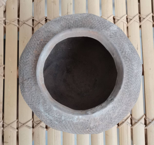 古玩陶瓷灰陶網格紋罐拍賣,當前價格1600元