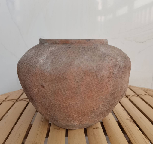 古玩陶瓷灰陶網格紋罐拍賣,當前價格1600元